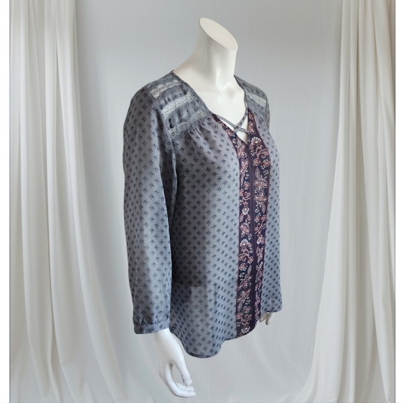 Maurices long sleeve boho tunic with lace and crisscross neckline,size L - Picture 2 of 8